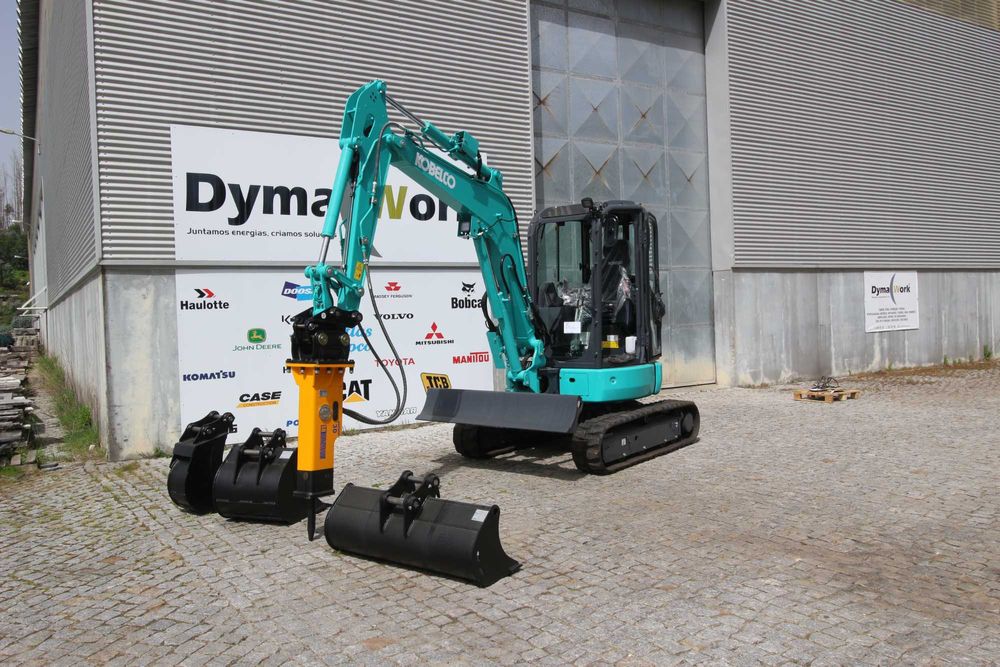 Minigiratória Rastos  Kobelco SK39 SR7 Especial Campanha: 57.200.00€ Conjunto: Martelo hidráulico 3 baldes Engate hidráulico, ar condicionado