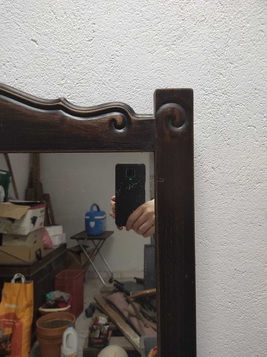 Espelho clássico em madeira maciça