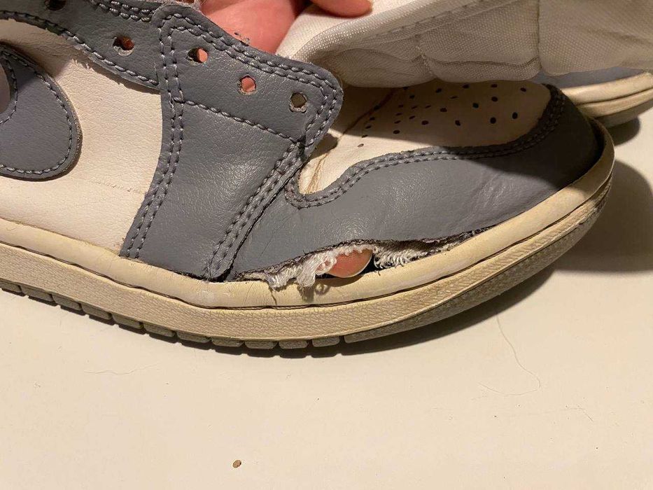 Nike Air Jordan 1 Mid Stealth