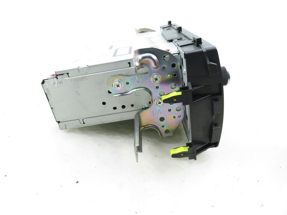 Radio Toyota Auris II (e18)