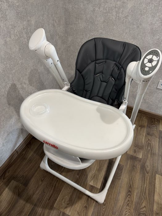 Carello Triumph гойдалка для немовляти, стільчик для годування
