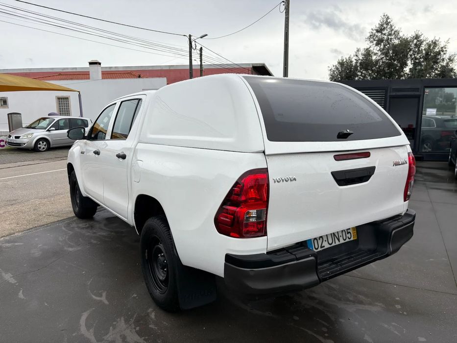 Toyota Hilux 2.4 D-4D 2WD CD foto 4