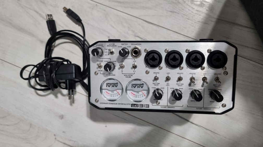 Akai Professional EIE pro オーディオインターフェース Amazon.co.jp: Akai Professional USBオーディオ