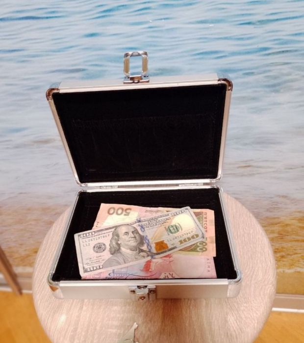 Фyтляр для подарунків