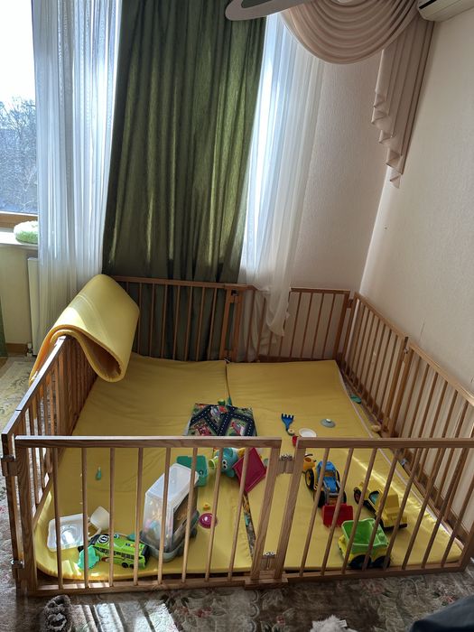 Продам деревянный детский манеж