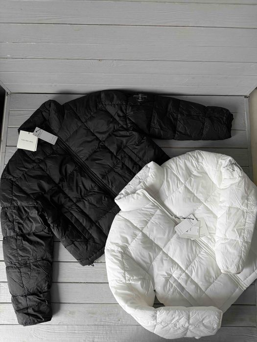 Легка демісезонна куртка Calvin Klein ( розмір с, м )