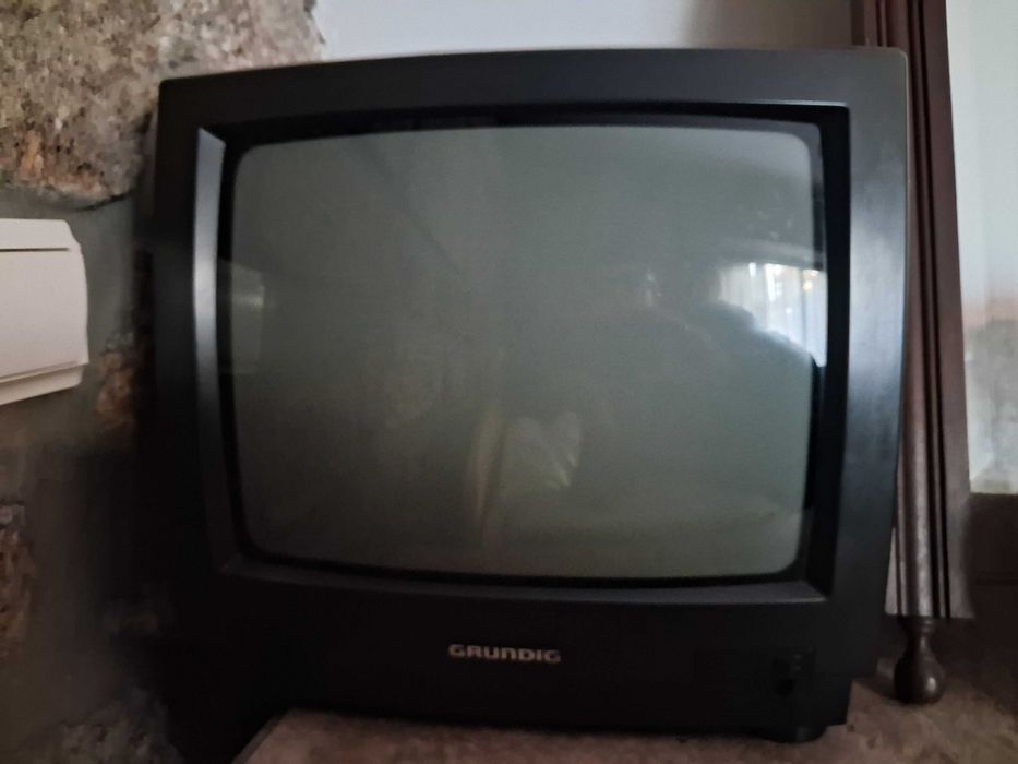 Televisões33 cm modelo antigo