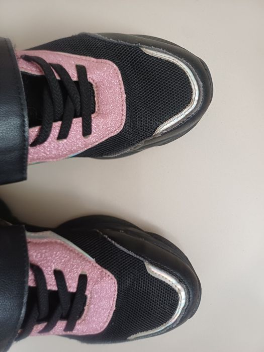 Кросівки кросовки Reserved 37