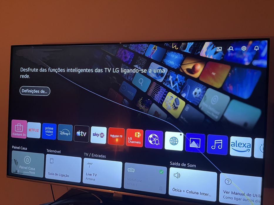 Tv  LG de 55 polegadas  ecra estadado