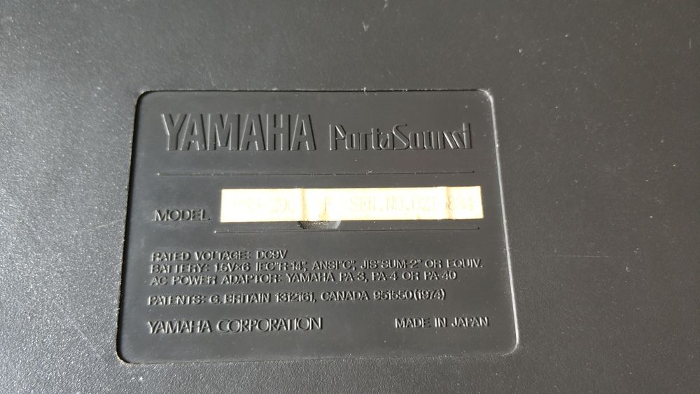 Teclado Musical YAMAHA PortaSound PSS-29O