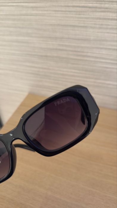Oculos de sol Prada