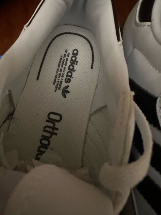 Sapatilhas Adidas modelo Samba n. 34