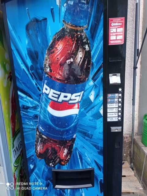 Automat maszyna na przekąski, batony , automat do napojów,