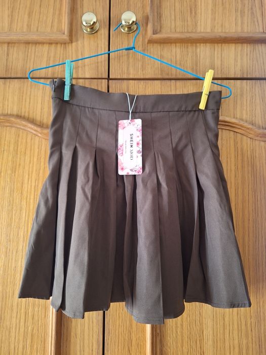 Saia Castanha com Pregas T: 38 SHEIN