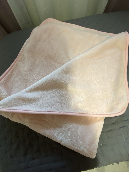 Vendo cobertor para cama de bebe