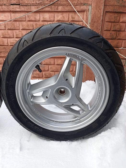 Продам пару коліс.sYm jet euro x 2t 50