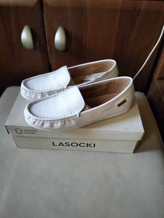 Buty skórzane białe .