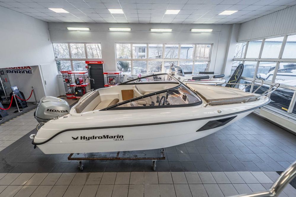Łódź HydroMarin 5830