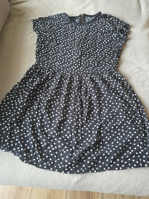 Sukienka czarna we wzorku