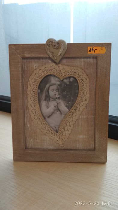 Drewniana ramka na zdjęcia jasny brąz boho serce