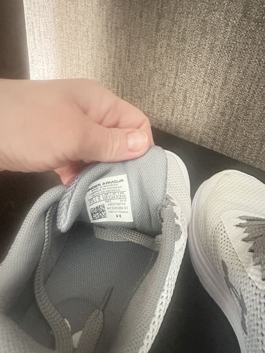 Кроссовки Under Armour,  24 см