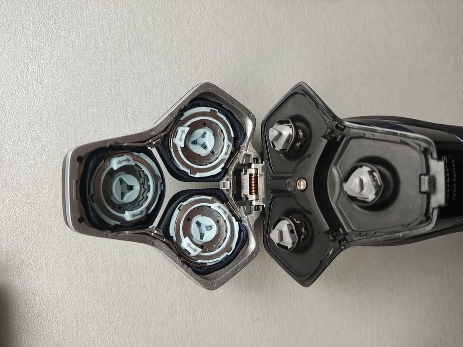 Golarka Philips 7000 Series + Oneblade