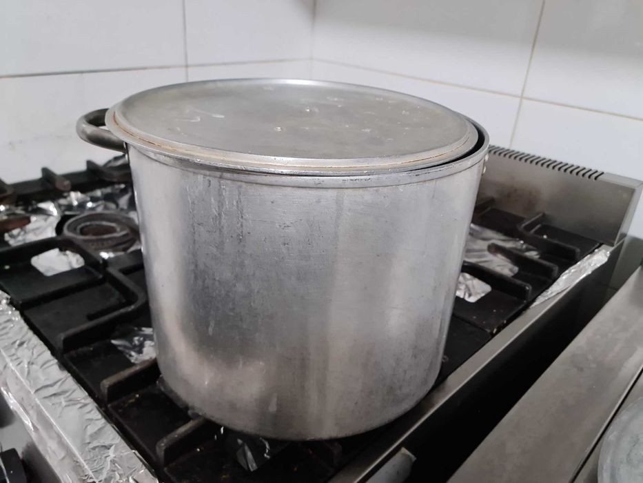 Tachos e panelas