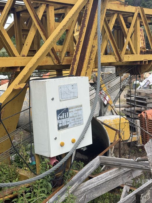 Grua Torre / Grua de Construção – Estrutura Metálica Robusta