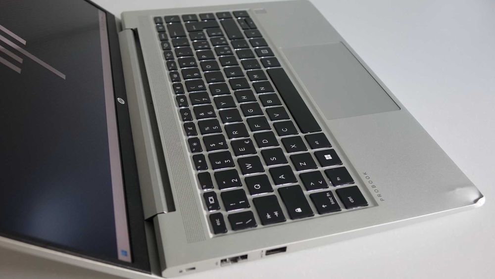 Ноутбук HP Probook 445 G9 14 IPS FHD AMD Ryzen 5 5625U 8GB 256GB ssd Win11 ОБСЛУЖЕН