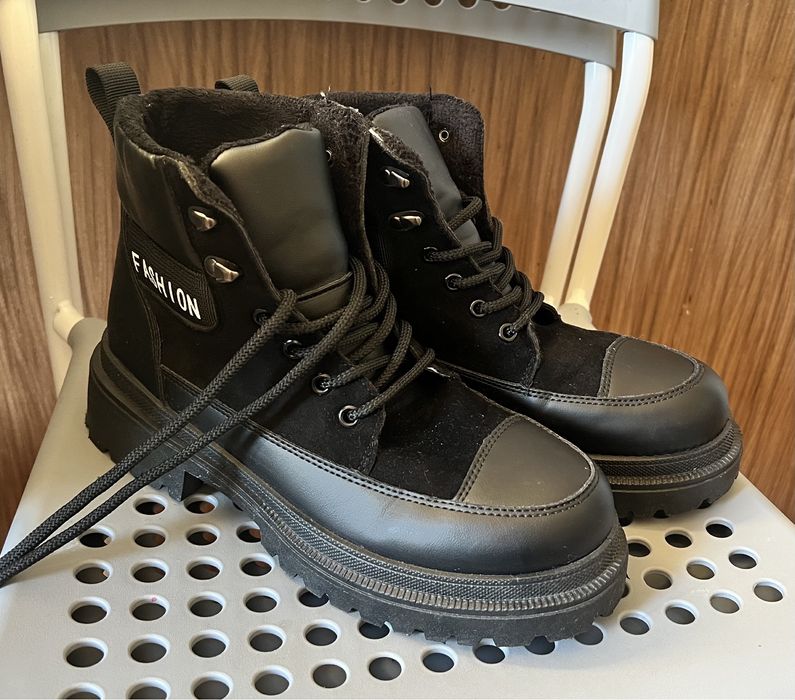 Чоботи жіночі 40