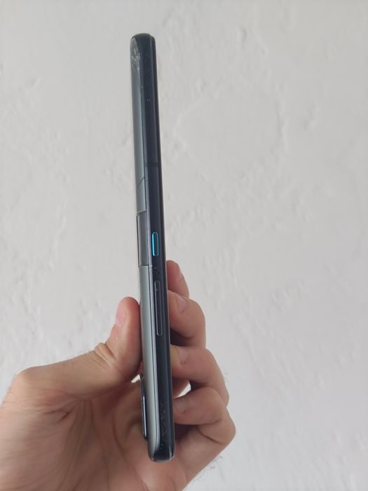 Потужний флагман Asus rog phone 6d ultimate 16/512