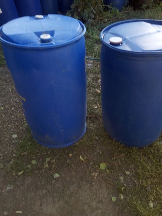 Продам бочки бу два типа