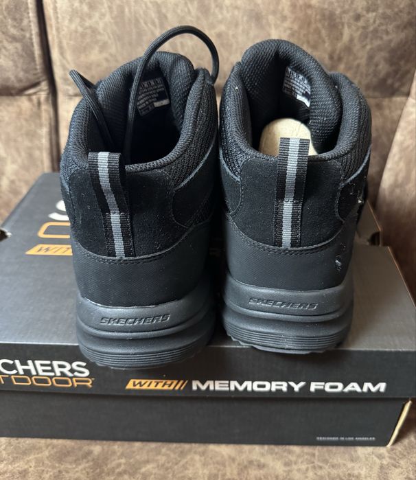 Чоловічі черевики Skechers /45/