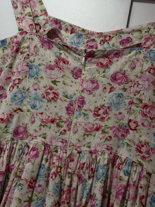 Літня сукня-сарафан у квітковий принт