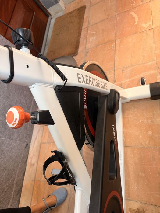Bicicleta estatica como nova