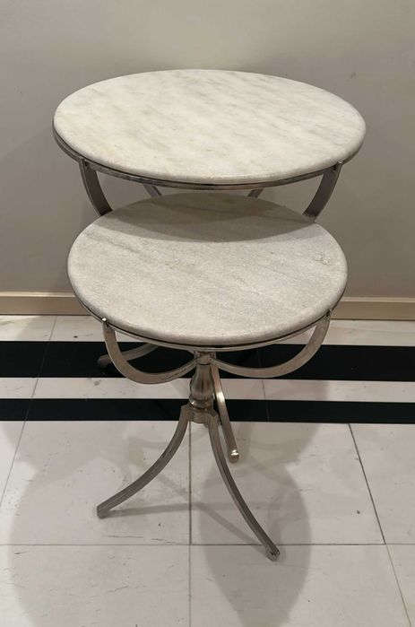 Conjunto de Mesas de apoio em  Mármore(Mesa Mãe)