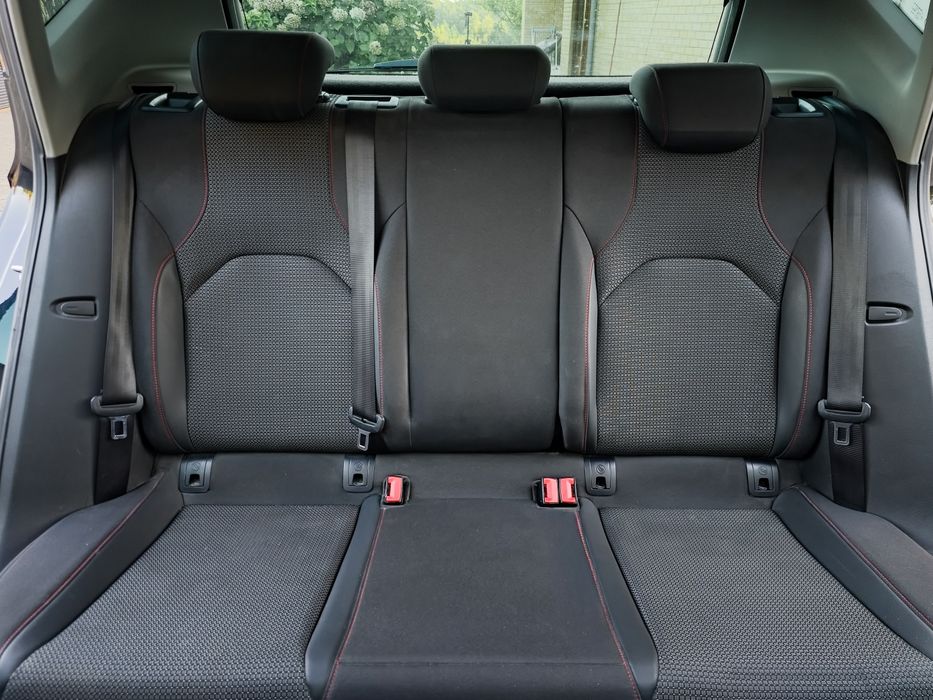 Seat Leon 2.0 TDi FR *Teto panorâmico*