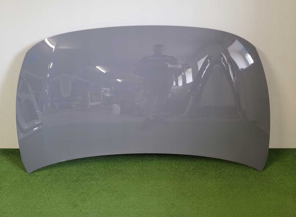 Капот на Volkswagen ID 7
