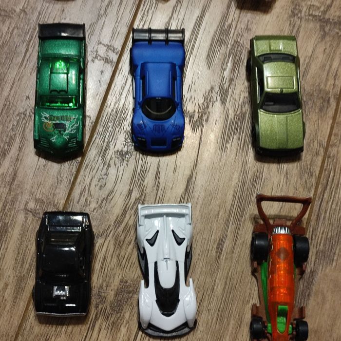 Машинки Хот Вілс Hot Wheels