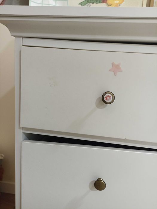 Cómoda branca 8gavetas