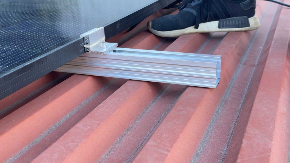 Kit Solar de Ligar a Tomada com Wifi - Painel Sanduiche