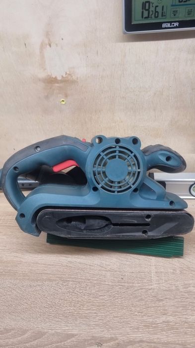 Szlifierka taśmowa Tryton 810 W