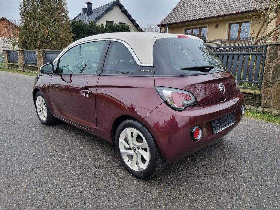 Opel  ADAM   2018r      101000 km   Super  Stan