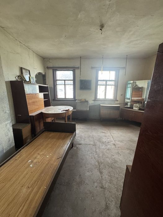 Продаж будинку в самому місті Мошен