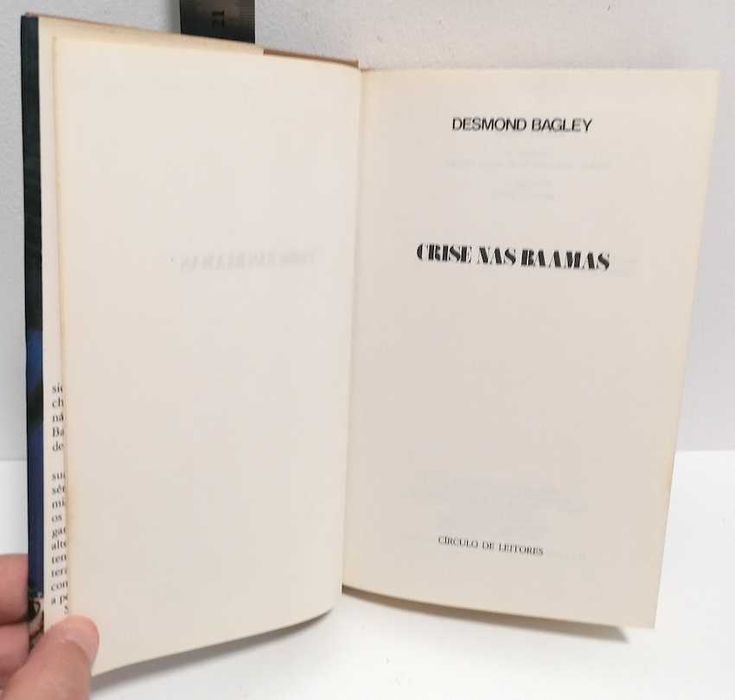 Crise nas Baamas, de Desmond Bagley