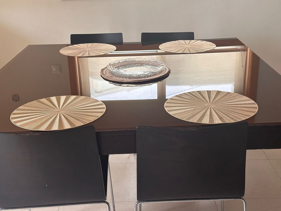 Mesa cozinha com 4 cadeiras