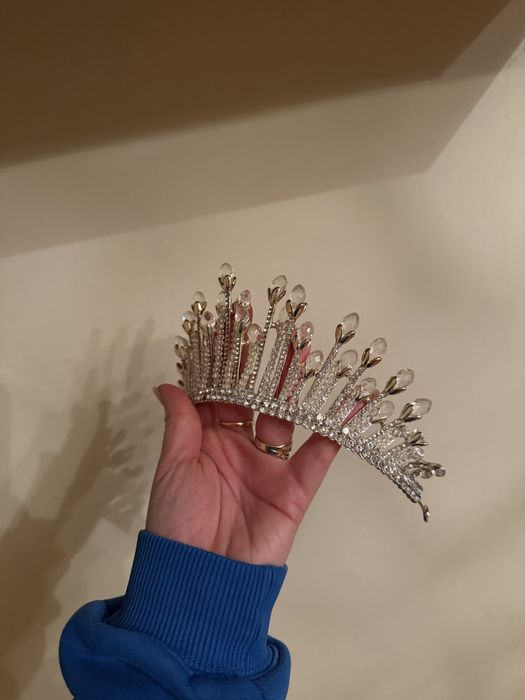 Продам діадему. Натуральне каміння