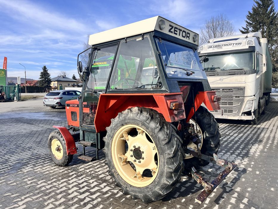 Ciągnik rolniczy Zetor 5211