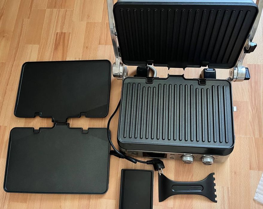 Гриль-барбекю новий електричний Delonghi CGH1020D