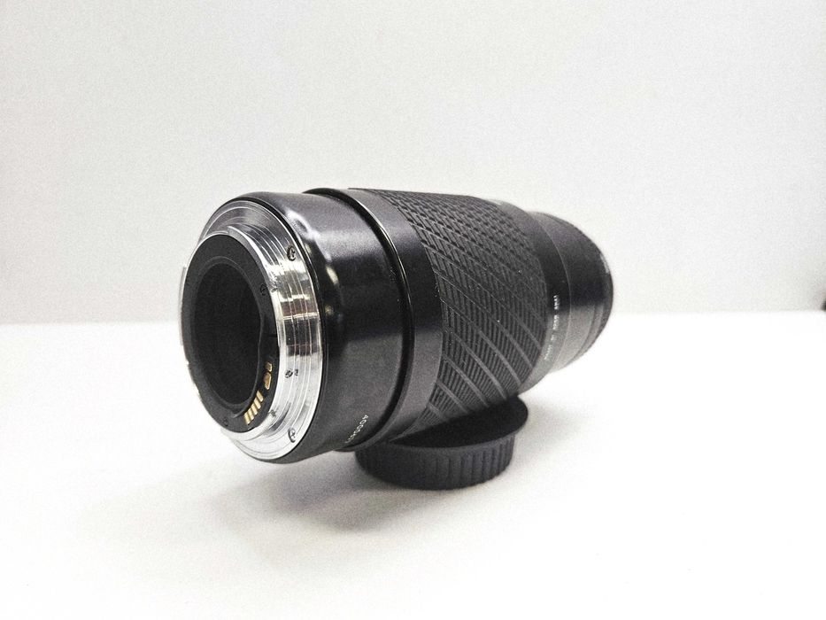 Obiektyw EXAKTA 70–210mm f/4.5–5.6 MC Macro – Canon EF